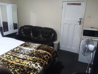 Romantic Guest Rooms - 3