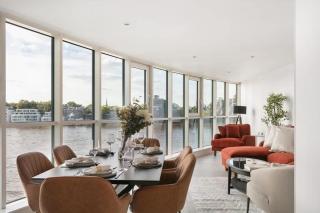 Beautiful Two-Bedroom Flat on the Riverside with Spectacular Views - 3