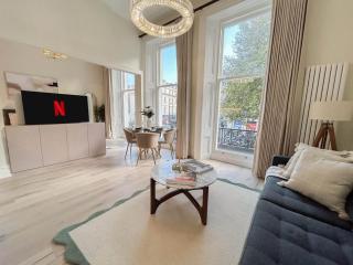 Bright & Stylish Apartment in Prime London - 3