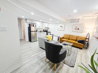 Garden Ave Suite 3 Mins to Hwy 403 - 0