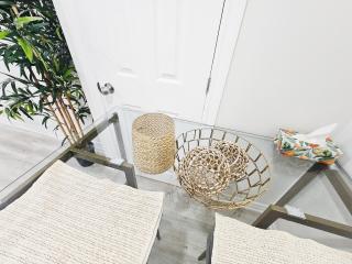 Garden Ave Suite 3 Mins to Hwy 403 - 8