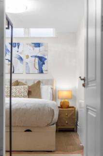 Sophisticated 2-Bed Apartment in Central London - 8