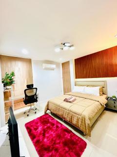 Vibe Phuket Private Rooms in Shared Villa Some Shared Bathrooms - 2