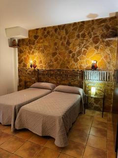 Hostal Todolella - 8