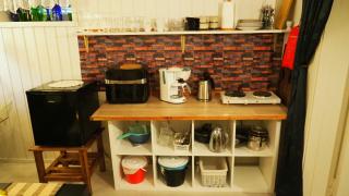 Riverside Bliss - Cozy 1-Bedroom Apartment with Parking & WiFi near Tvedestrand - 5