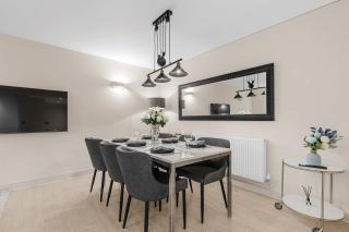 Prime Location with Modern Comfort - 5