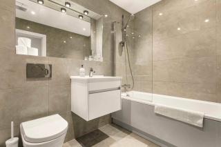 Contemporary 3 Bed London Apartment - 5