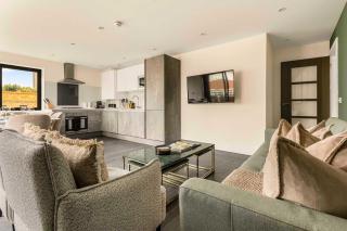 Contemporary 3 Bed London Apartment - 3