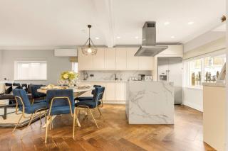 5 Bedroom Kensington Mews Home - 9