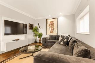 5 Bedroom Kensington Mews Home - 6