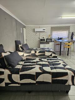 Lalapanzi Accommodation - 5