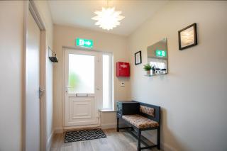 4 Bed Contractor Accommodation in Longbridge - 3