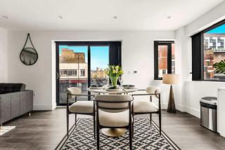 Chic East London Hideaway - 8