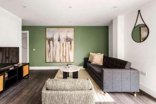 Chic East London Hideaway - 4