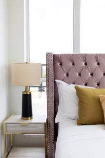 Spacious 3BR Loft with Balcony and Free Parking - 3