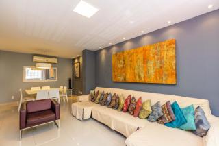 Copacabana Space - Style and comfort for big groups by the beach! - 0