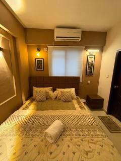 Cozy Beachside Studio Apartment - DHA Phase 6 - 5
