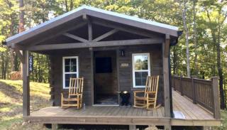Romantic Log Cabin Accommodation with Private Jacuzzi near Huntington, West Virginia - 5
