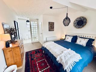 This Must Be The Place - 3 BR East Belfast Home - 2