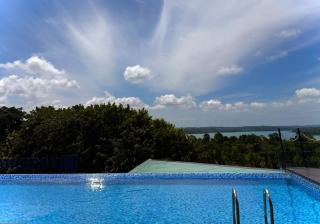 Panbil Residence Apartment with Forest and Lake View - 8