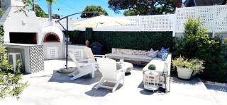 Tranquil Holiday Home with Pool & Garden 4 bedrooms - 0
