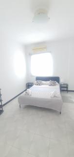 Habitación Matrimonio Espaciosa en Vivienda Compartida - 0