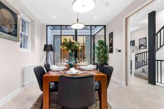 Luxury 5 Bedroom Home - 3