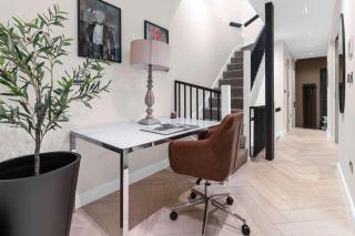 Luxury 5 Bedroom Home - 2