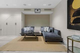 Luxury 5 Bedroom Home - 1