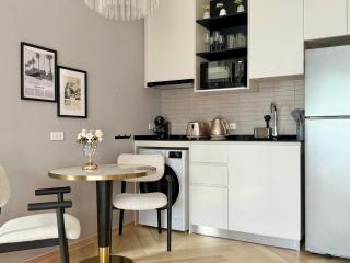 The Title Legendary Elegant Suite Bangtao - 1