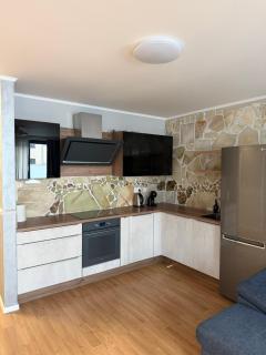 Next to the Presidential Palace - 9