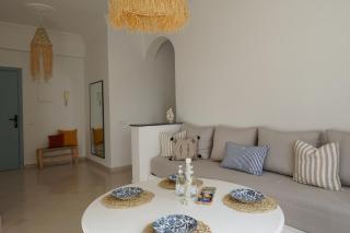Blu Marea 2 Bedroom Near Beach and TGV - 2