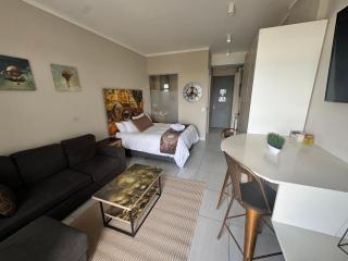 Menlyn Maine Residences 811 - 9