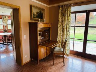 VILLA SEEBERG - by "Schloss Gessenberg" luxurious vacation home with lake and mountain views, suitable for families and friends - 3