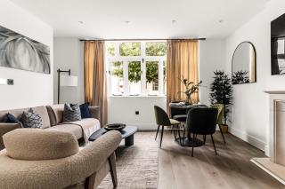 Immaculate 2-Bed Hideaway - 8