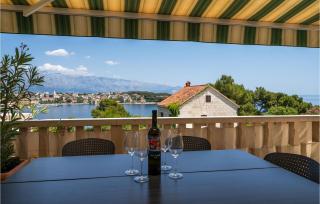 Nice Apartment In Selca With Kitchen - Selca - 0