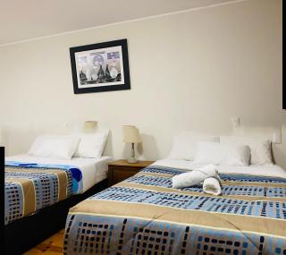 Suite Independiente con Baño Privado – Miraflore - 4