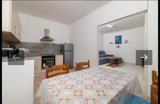 apartmani Ivan & Mirjana 1 - 7