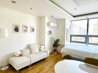 The City View Stay - Gongdeok station 1min walk - 8