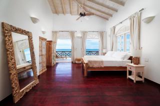 Stunning ocean views with pool - Coral Cove House - 3