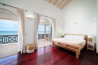 Stunning ocean views with pool - Coral Cove House - 2