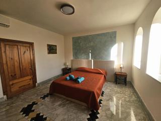Spacious Swieqi Villa for Families Groups Close to Paceville and St Julians - 5