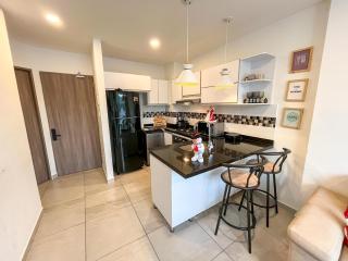 SKY Tower Apartamento 702 - 8