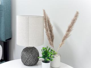 Bright and chic home with a cozy touch - 5