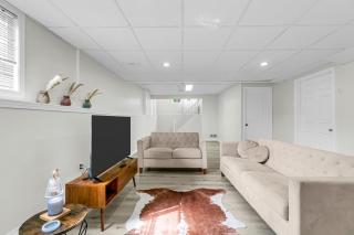 Bright and chic home with a cozy touch - 4