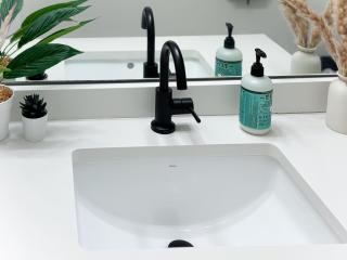 Bright and chic home with a cozy touch - Windsor - 2