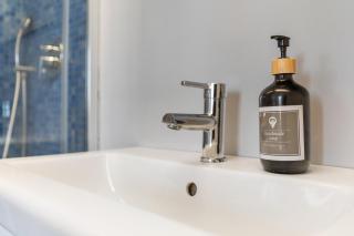 Baroni D - FREE private parking-wi- fi and A-C - Milan - 1