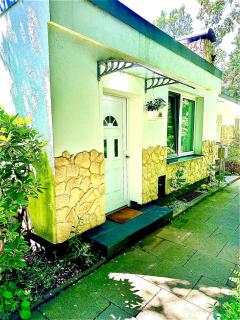 WOLFÜHLOASE am Hamburg Airport - 8