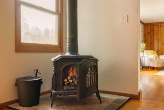 HV Spacious Retreat sleeps 13 with pool and hot tub - 8