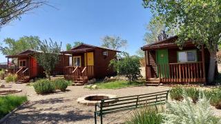 Cozy Cabin in Escalante, Utah - Amazing Glamping Spot for Exploring Canyons and National Parks - 5